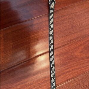Black and White Pinapple Dog Collar with Stylish Design